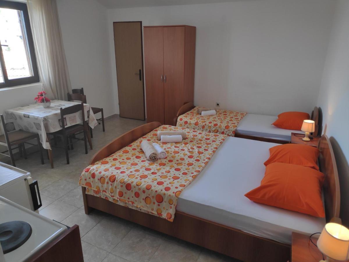 Apartmani Vitic Бар Екстериор снимка